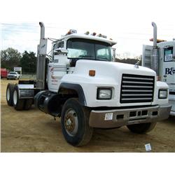 1995 MACK RD690S T/A TRUCK TRACTOR