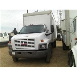 2003 GMC C7500 S/A VAN TRUCK