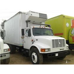 2000 INTERNATIONAL 4700 S/A VAN TRUCK