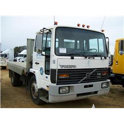 2004 VOLVO GM FL4-6 S/A FLATBED TRUCK