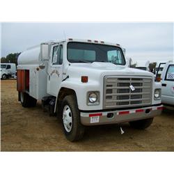 1983 INTERNATIONAL 1654 S/A TANKER TRUCK
