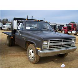 1985 CHEVROLET CUSTOM FLATBED TRUCK