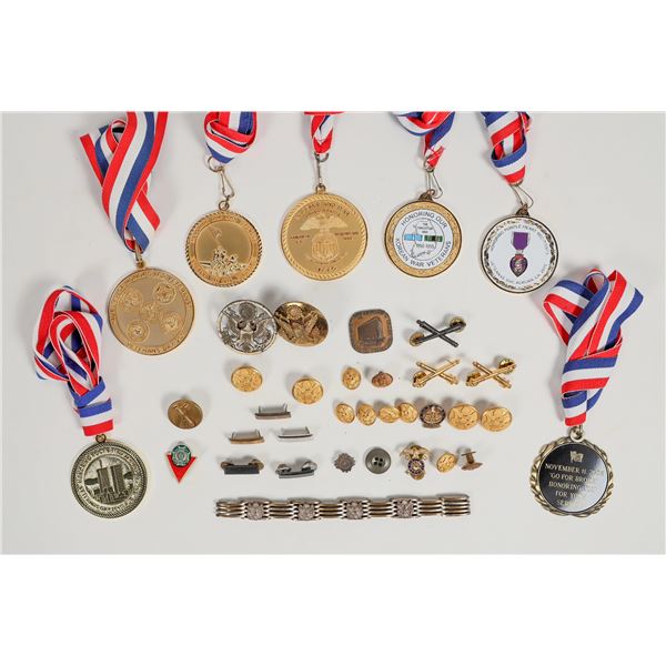 WWII Military Buttons, Lapel Pins and Auburn Calif  Commemorative Medallions [201161]