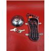 Image 1 : GM Locking Gas Cap & Mooneyes Barefoot Gas Pedal Cover