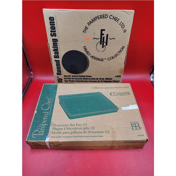 The Pampered Chef Lot w/ Baking Stone & Stoneware Bar Pan