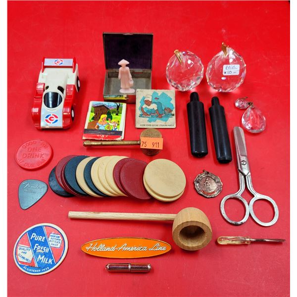 VTG Smalls Lot w/ Matches, Milk Cap, Drink Token, Pipe, & More