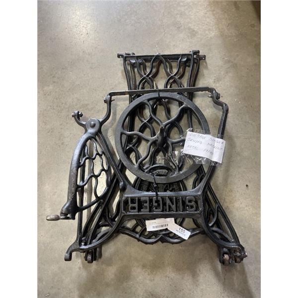 VINTAGE SINGER SEWING MACHINE CAST IRON FRAME