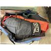 Image 3 : HOCKEY BAG WIT GHEAR, SET OF SKATES AND ROLLERBLADES, SIZE 9