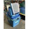 Image 1 : 5 TOTES W/ SOME LIDS