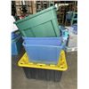 Image 1 : 4 TOTES - 1 W/ LID