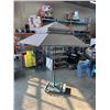 Image 1 : PATIO UMBRELLA W/ CAST IRON STAND