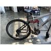 Image 2 : SILVER MONGOOSE BIKE