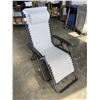 Image 1 : ZERO GRAVITY FOLDING LOUNGE CHAIR