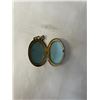 Image 2 : LARGE VINTAGE GOLD PICTURE LOCKET PENDANT HINGED AND ENGRAVED MARKED 'LADY FAYRE GF'