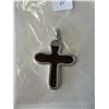Image 2 : 925 STERLING SILVER/ WOOD CROSS HANGER PENDANT MARKED QUE MILAGRO 925