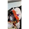 Image 2 : NEW HALLOWEEN COLOR CHANGIN PUCK LIGHTS