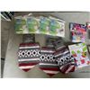 Image 4 : LOT OF NEW KIDS FACE MASKS AND DOG BANDANAS