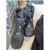 Image 2 : NEW OZARK TRAIL WATERPROOF SHOES SIZE 9 AND 3 XL JACKET/HOODIES