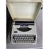 Image 2 : SMITH CORONA AND BROTHER VINTAGE TYPEWRITERS