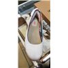 Image 2 : NEW UGG SIZE 7 SHOES, 'PERRIE