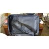 Image 5 : BLACK SUITCASE