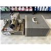 Image 1 : VINTAGE TDC HEADLINER 303 PROJECTOR IN CASE