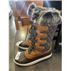 Image 3 : AS NEW WINTER BOOTS - SIZE 11 WOMEN, 10 MENS