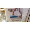 Image 2 : 6 NEW QUEEN SIZE MATTRESS TOPPER COVERS