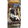 Image 2 : 2 BOXES OF COLECTIBLES - BOW MAKER, BUTTONS,  THREAD TREE, ETC