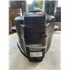 Image 3 : INSTANT POT DUO CRISP WITH ULITMATE LID MULTICOOKER AND AIR FRYER - TESTED WORKING, RETAIL $309