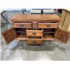 Image 2 : VILAS MAPLE SERVING CABNET
