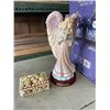 Image 2 : MUSICAL CUCKOO CLOCK AND ANGEL FIGURE, SHELL BOX