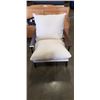 Image 1 : NEW COZEY MIRA CHAIR