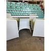 Image 3 : NEW WHITE RATTAN GLASS TOP SQUARE PATIO TABLE WITH 4 CHAIRS, AND CUSHIONS, ALUMINUM FRAME AND PE RAT