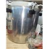 Image 10 : All America Pressure Canner & Jars A