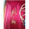 Image 30 : Jewelry Case & Vintage Costume Jewelry A
