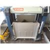 Image 5 : Ryobi Portable Planer C