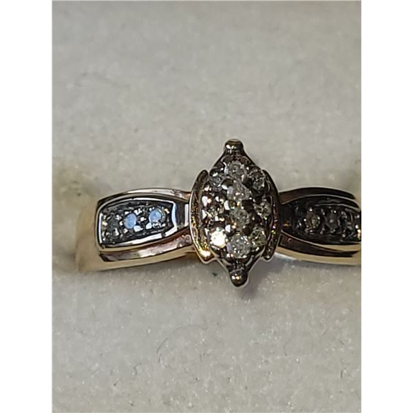 Ladies 10K Gold Ring A