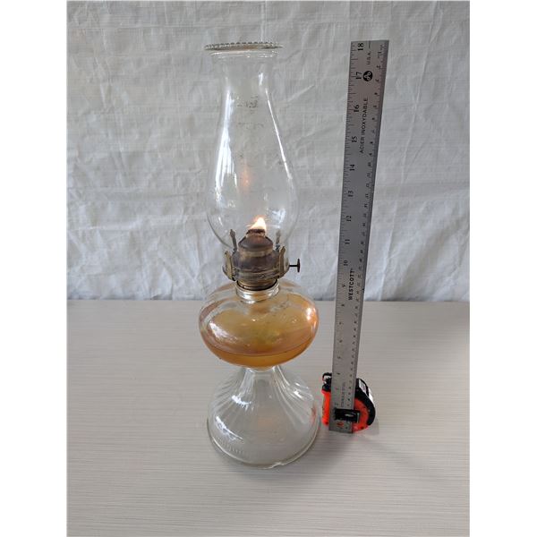 ANTIQUE Kerosene Oil Lamp