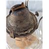 Image 2 : ANTIQUE Kerosene Oil Lamp
