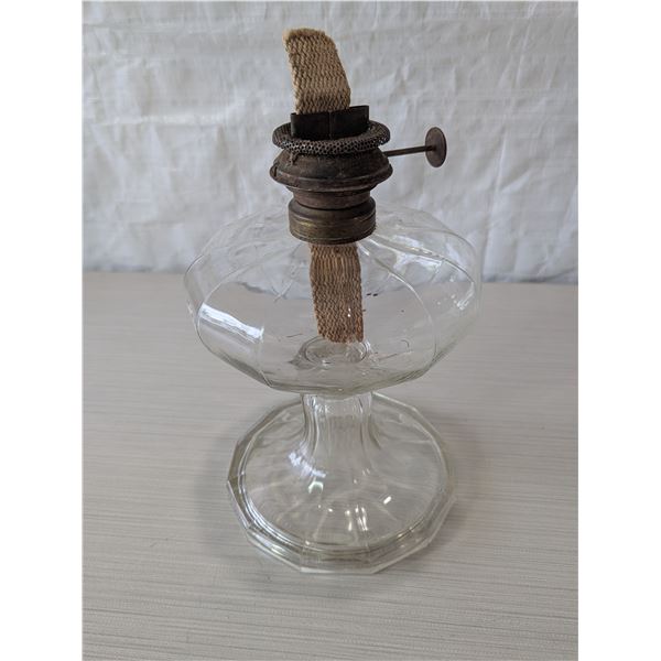 ANTIQUE Kerosene Oil Lamp