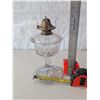 Image 2 : ANTIQUE Kerosene Oil Lamp