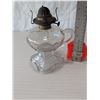 Image 2 : ANTIQUE Kerosene Oil Lamp