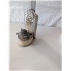 Image 2 : ANTIQUE Kerosene Oil Lamp