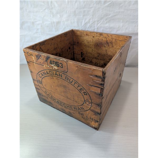 ANTIQUE wooden box  "CANADIAN BUTTER SASKATCHEWAN"