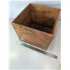 Image 4 : ANTIQUE wooden box  "CANADIAN BUTTER SASKATCHEWAN"