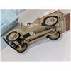 Image 2 : HALLMARK KIDDIE CAR 1941 Field Ambulance