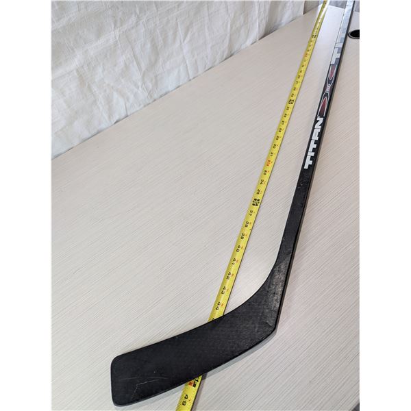 HOCKEY STICK TITAN 48"
