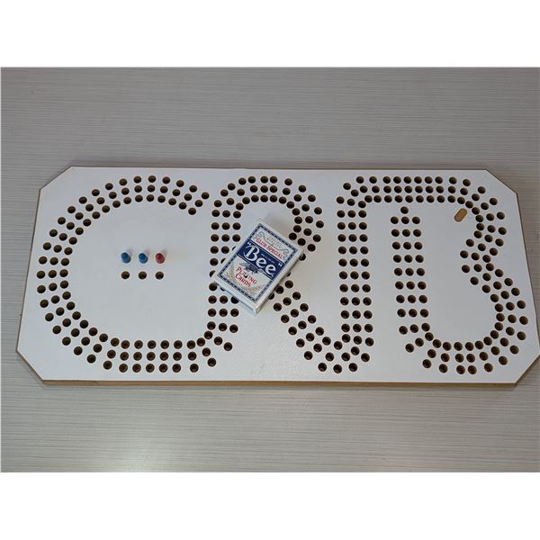 CRIBBAGE BOARD AND CASINO CARD DECK