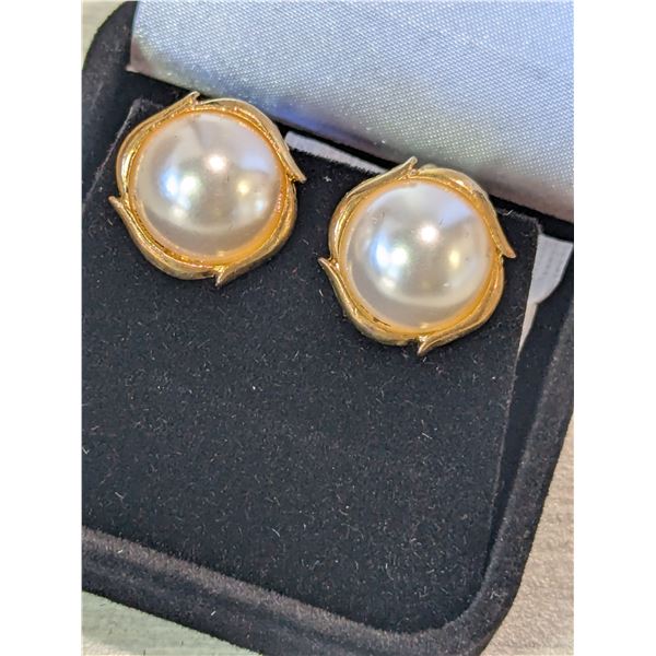 VINTAGE CULTURED PEARL EARRINGS